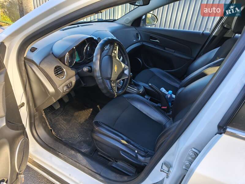 Хэтчбек Chevrolet Cruze 2013 в Полтаве