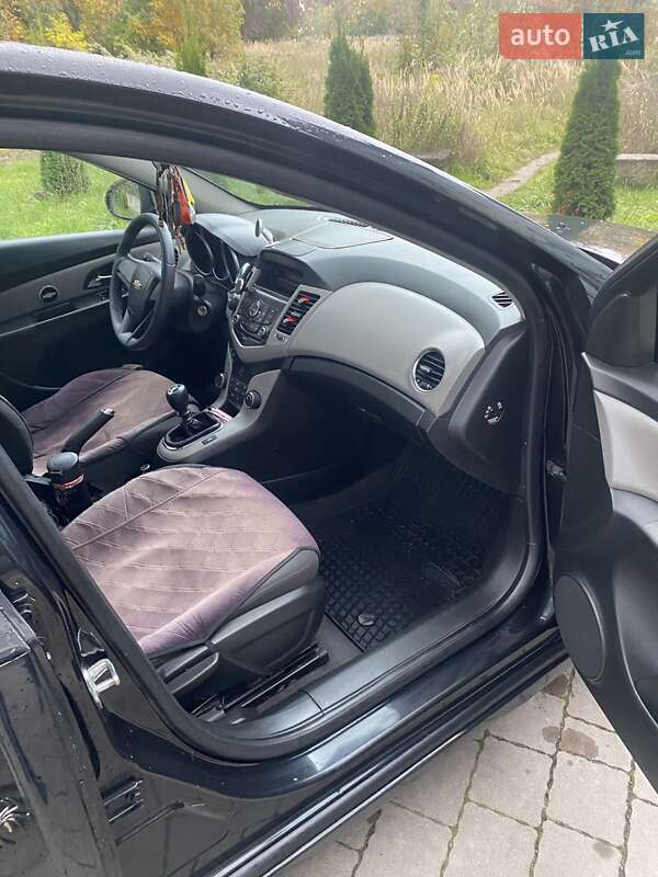 Хетчбек Chevrolet Cruze 2012 в Львові