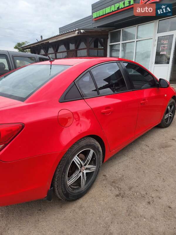 Седан Chevrolet Cruze 2010 в Виннице