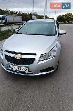 Седан Chevrolet Cruze 2012 в  фото 2 Седан Chevrolet Cruze 2012 в