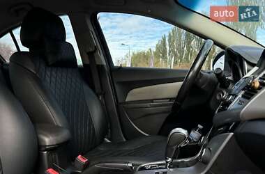 Седан Chevrolet Cruze 2012 в  фото 9 Седан Chevrolet Cruze 2012 в