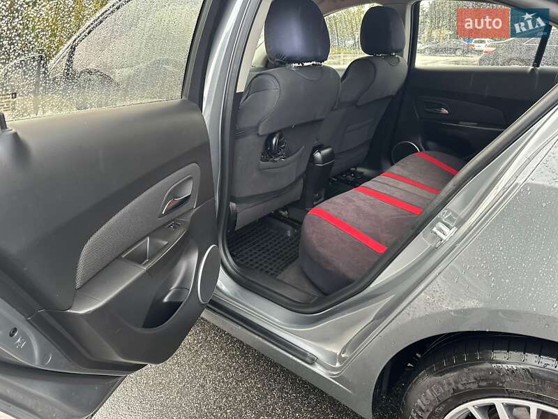 Седан Chevrolet Cruze 2012 в Киеве фото 7 Седан Chevrolet Cruze 2012 в Киеве