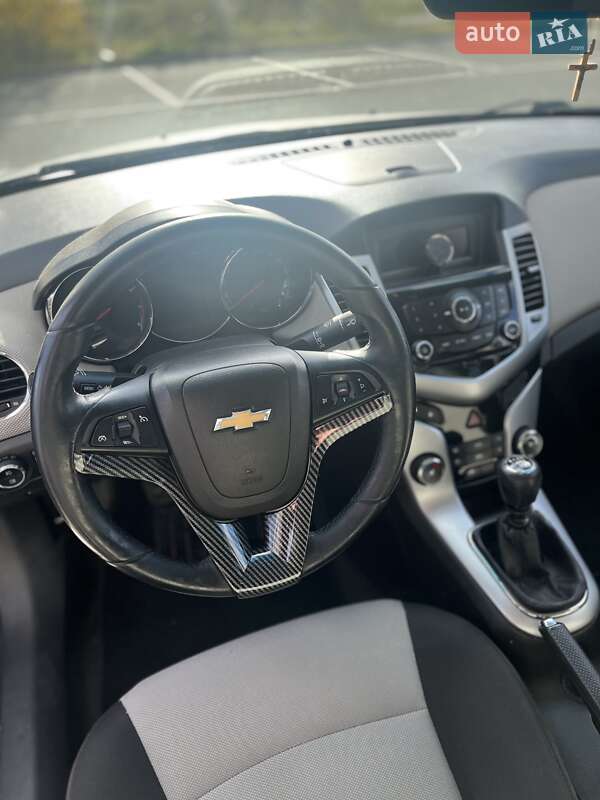 Седан Chevrolet Cruze 2011 в Луцке фото 9 Седан Chevrolet Cruze 2011 в Луцке