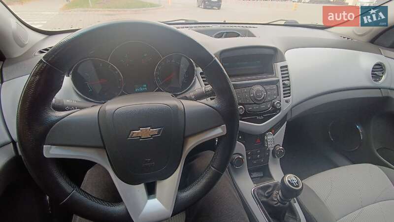 Седан Chevrolet Cruze 2009 в Черкасах
