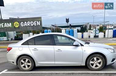 Седан Chevrolet Cruze 2012 в Львові