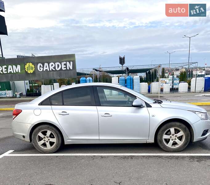 Седан Chevrolet Cruze 2012 в Львове фото Седан Chevrolet Cruze 2012 в Львове