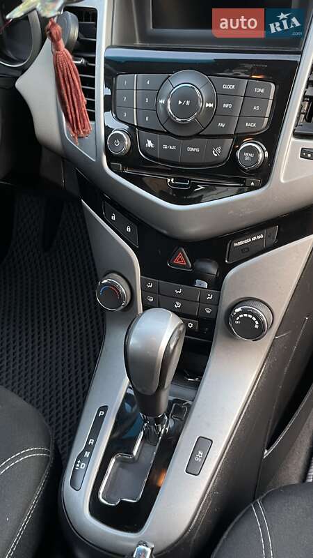 Седан Chevrolet Cruze 2013 в Полтаві