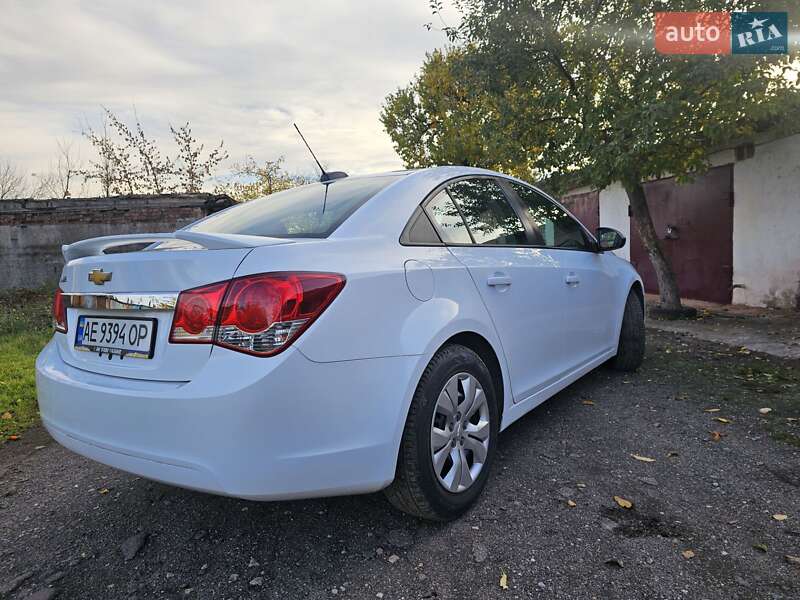 Седан Chevrolet Cruze 2015 в Кривому Розі