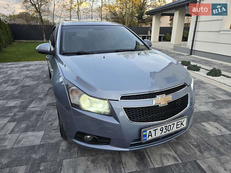 Седан Chevrolet Cruze 2011 в Ивано-Франковске
