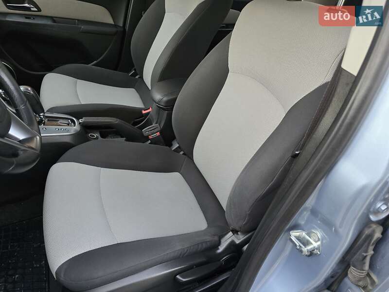 Седан Chevrolet Cruze 2011 в Ивано-Франковске