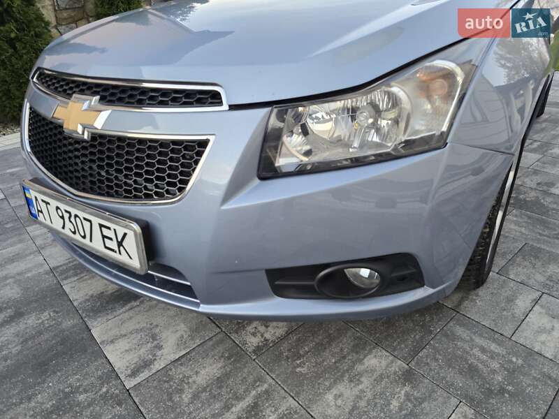 Седан Chevrolet Cruze 2011 в Ивано-Франковске