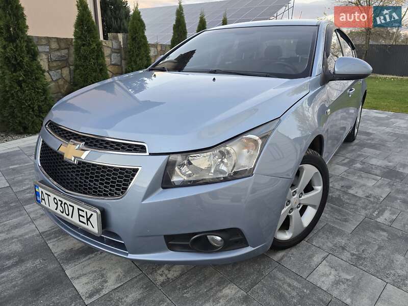 Седан Chevrolet Cruze 2011 в Ивано-Франковске