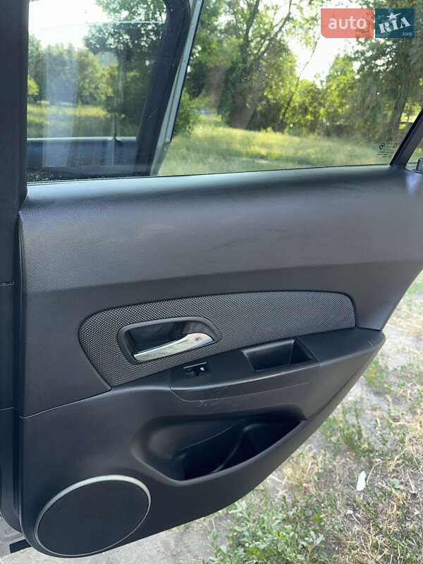 Седан Chevrolet Cruze 2011 в Днепре фото 9 Седан Chevrolet Cruze 2011 в Днепре