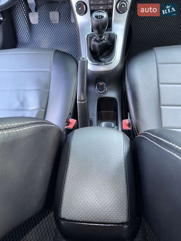 Седан Chevrolet Cruze 2011 в Днепре фото 23 Седан Chevrolet Cruze 2011 в Днепре