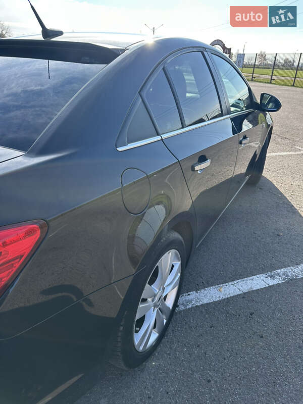 Седан Chevrolet Cruze 2013 в Луцке