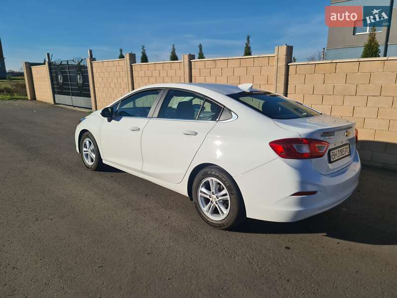 Седан Chevrolet Cruze 2016 в Черноморске