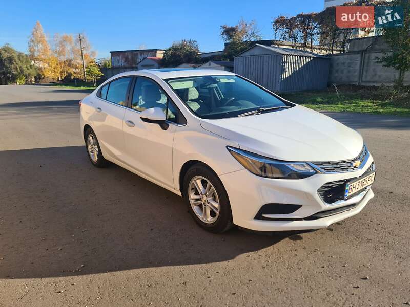 Седан Chevrolet Cruze 2016 в Черноморске