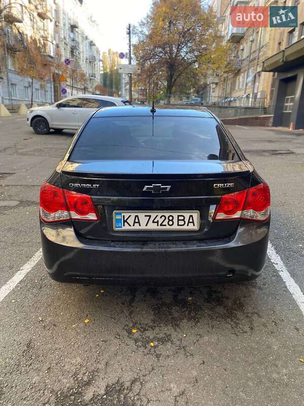 Седан Chevrolet Cruze 2011 в Киеве фото 4 Седан Chevrolet Cruze 2011 в Киеве