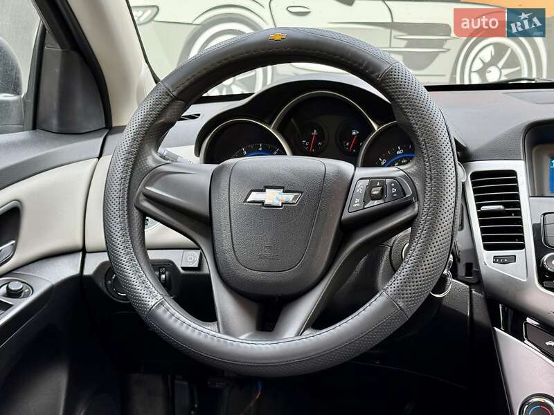 Седан Chevrolet Cruze 2015 в Харькове фото 13 Седан Chevrolet Cruze 2015 в Харькове