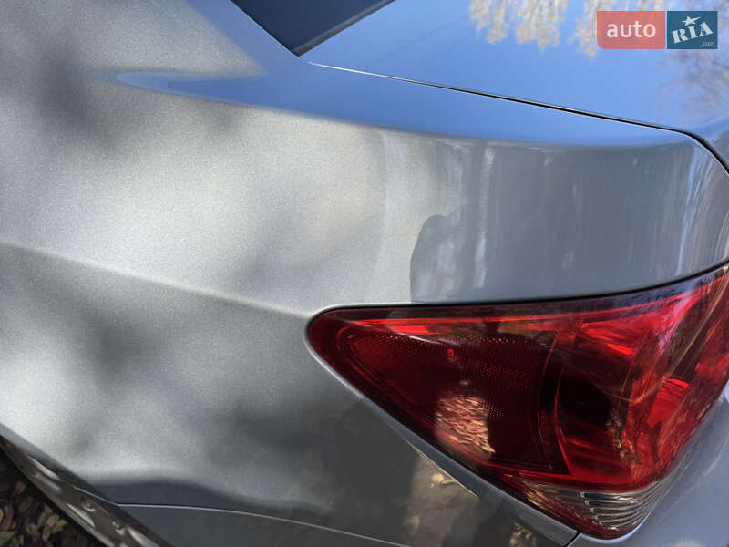 Седан Chevrolet Cruze 2010 в Покрове