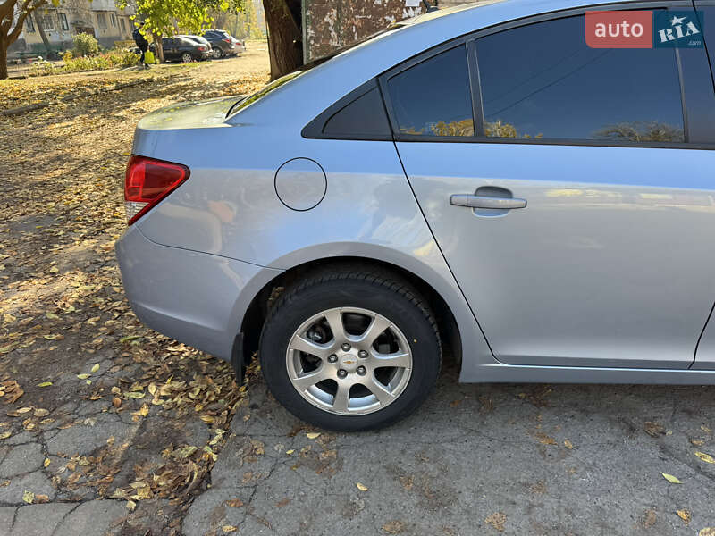 Седан Chevrolet Cruze 2010 в Покрове