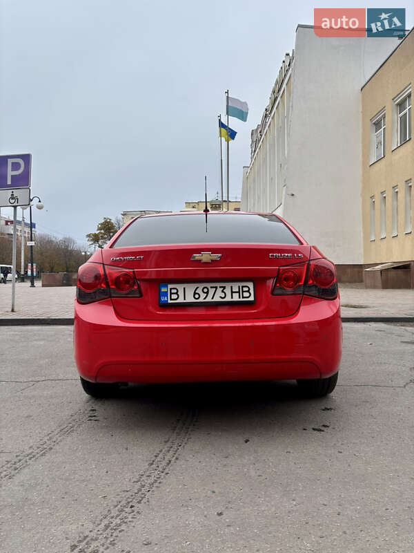 Седан Chevrolet Cruze 2010 в Полтаве