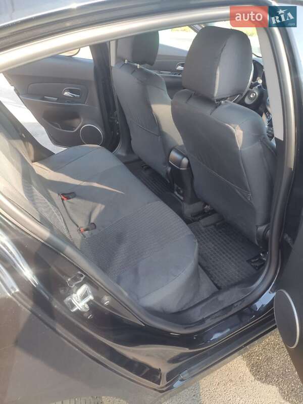 Хэтчбек Chevrolet Cruze 2011 в Чернигове фото 5 Хэтчбек Chevrolet Cruze 2011 в Чернигове