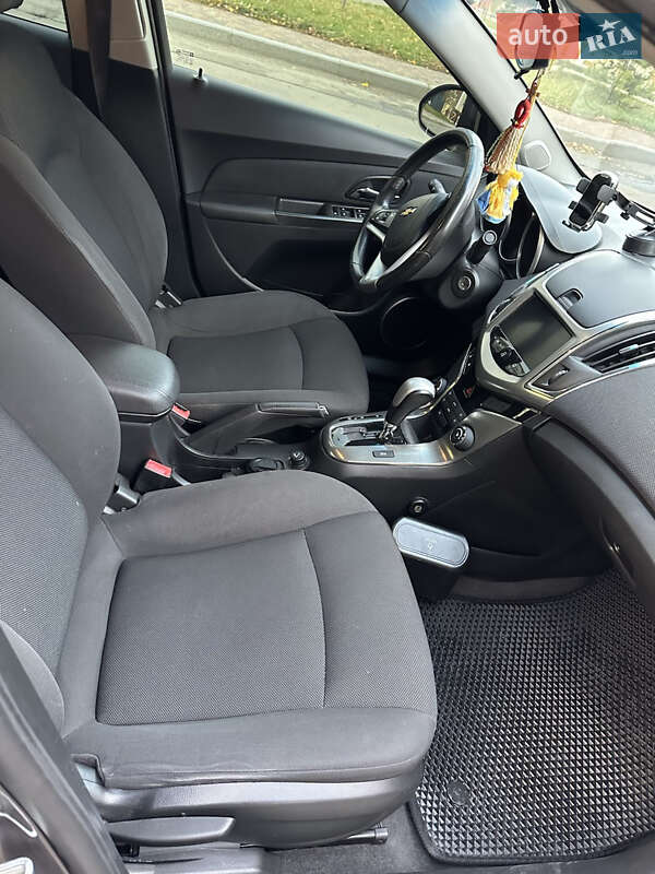 Седан Chevrolet Cruze 2014 в Киеве