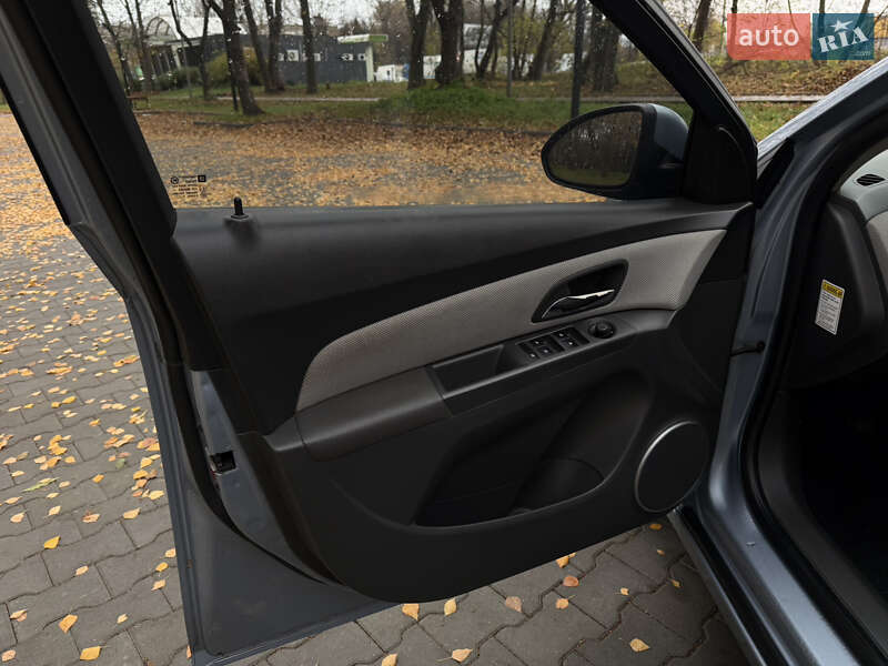 Седан Chevrolet Cruze 2009 в Тернополе фото 22 Седан Chevrolet Cruze 2009 в Тернополе