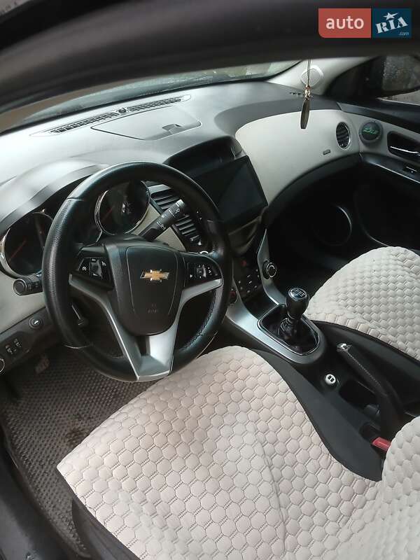 Седан Chevrolet Cruze 2011 в Кельменцах фото Седан Chevrolet Cruze 2011 в Кельменцах