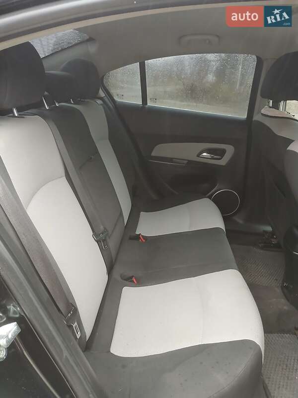 Седан Chevrolet Cruze 2011 в Кельменцах фото 7 Седан Chevrolet Cruze 2011 в Кельменцах