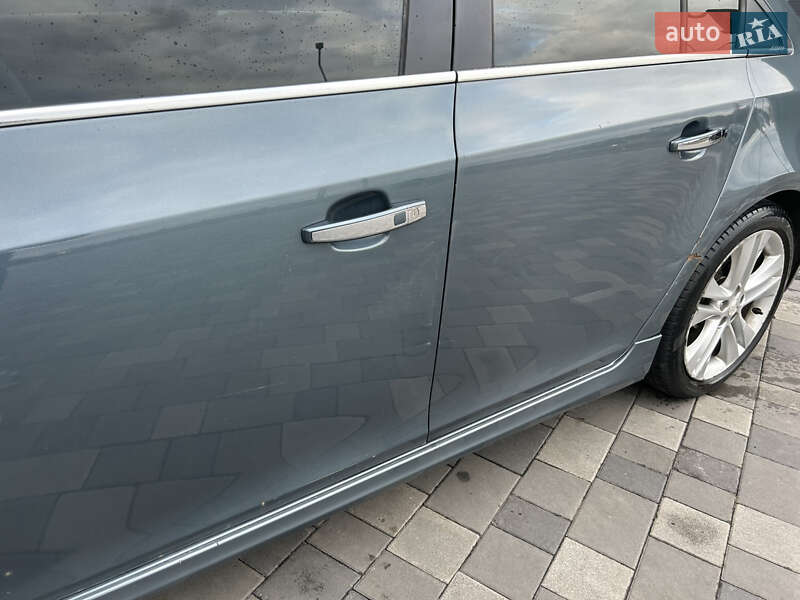 Седан Chevrolet Cruze 2012 в Полтаве