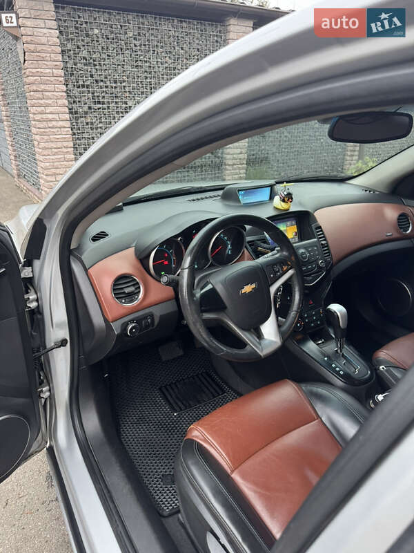 Седан Chevrolet Cruze 2009 в Киеве фото 10 Седан Chevrolet Cruze 2009 в Киеве