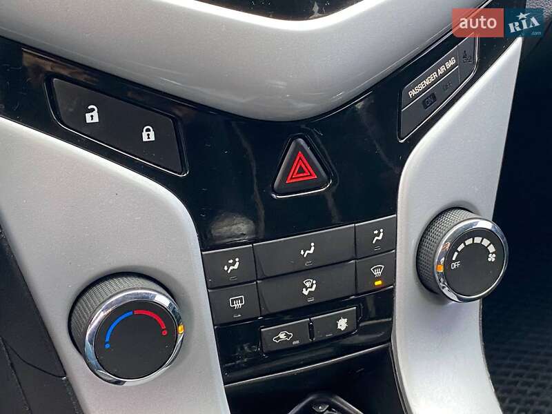 Седан Chevrolet Cruze 2013 в Києві фото 18 Седан Chevrolet Cruze 2013 в Києві
