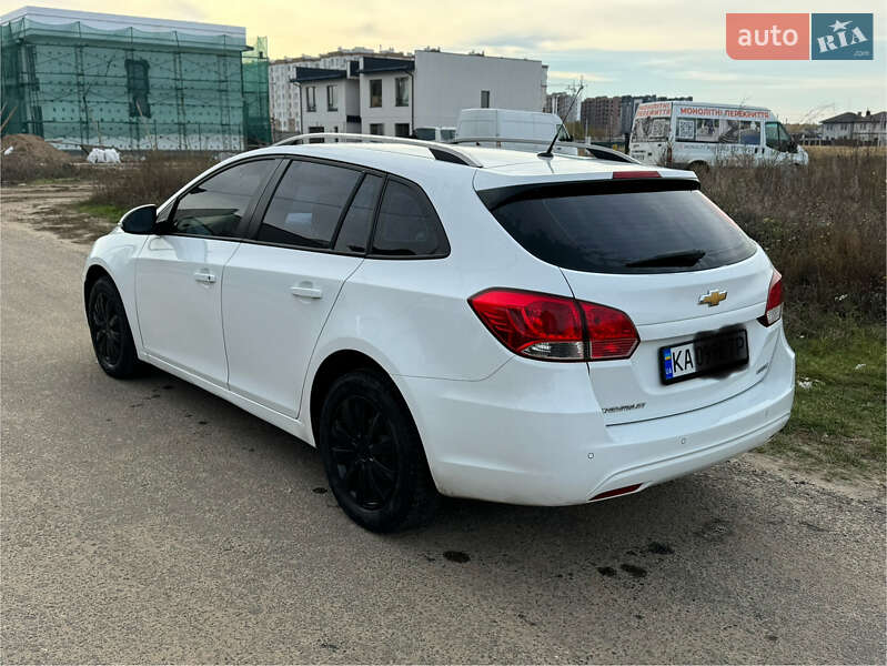 Универсал Chevrolet Cruze 2016 в Киеве фото 2 Универсал Chevrolet Cruze 2016 в Киеве