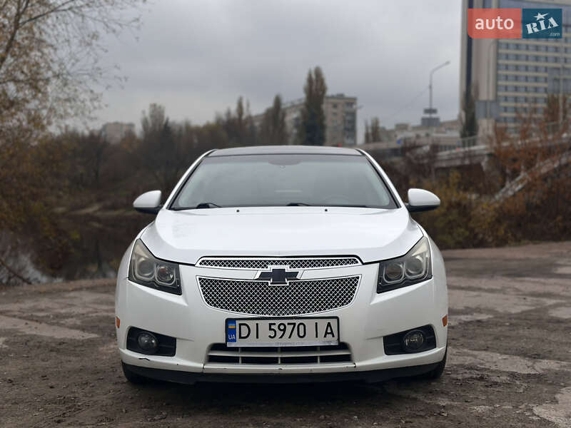 Седан Chevrolet Cruze 2012 в Киеве