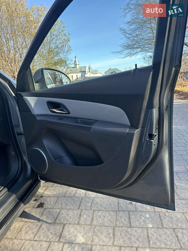 Седан Chevrolet Cruze 2009 в Львове фото 45 Седан Chevrolet Cruze 2009 в Львове