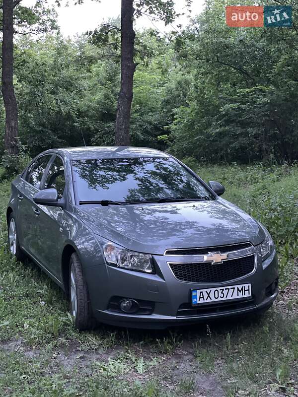 Седан Chevrolet Cruze 2010 в Харькове фото 2 Седан Chevrolet Cruze 2010 в Харькове