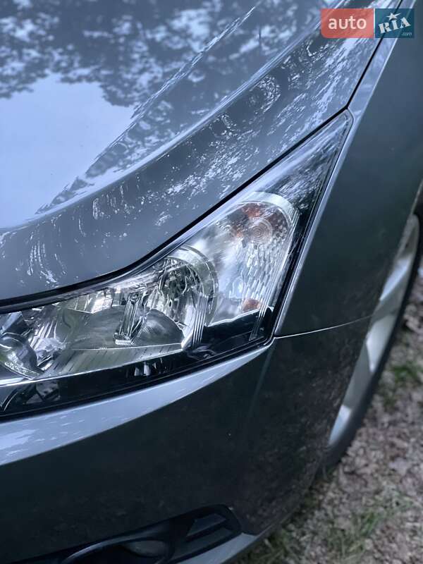 Седан Chevrolet Cruze 2010 в Харькове фото 6 Седан Chevrolet Cruze 2010 в Харькове