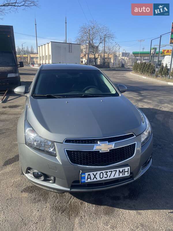 Седан Chevrolet Cruze 2010 в Харькове фото 12 Седан Chevrolet Cruze 2010 в Харькове