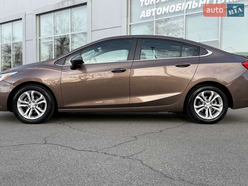 Седан Chevrolet Cruze 2018 в Киеве фото 4 Седан Chevrolet Cruze 2018 в Киеве