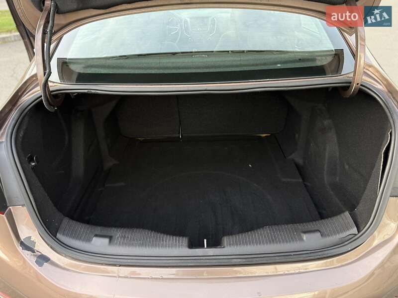 Седан Chevrolet Cruze 2018 в Киеве фото 28 Седан Chevrolet Cruze 2018 в Киеве