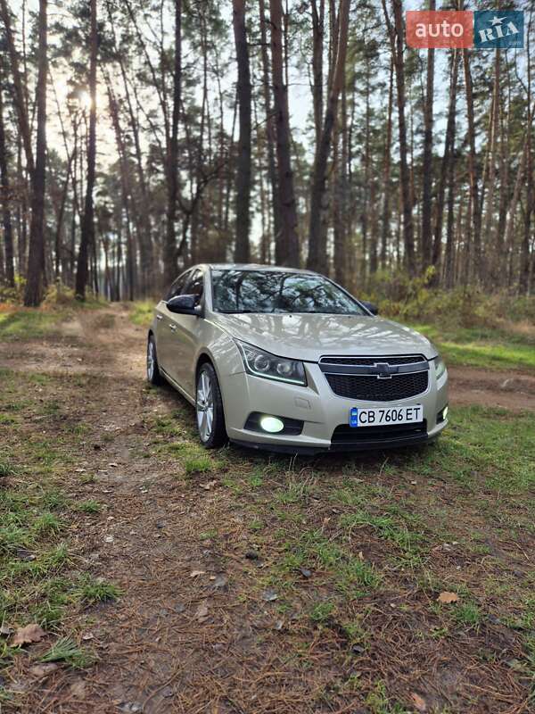 Седан Chevrolet Cruze 2013 в Чернигове