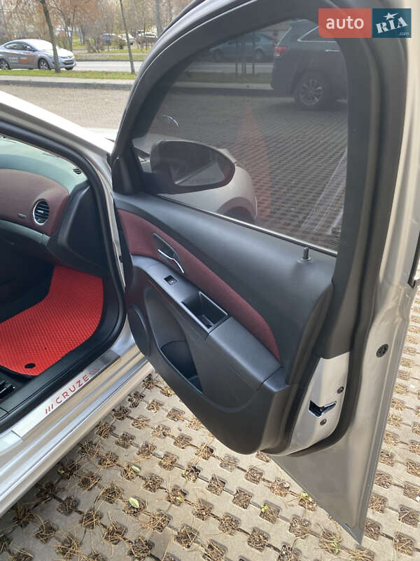 Седан Chevrolet Cruze 2014 в Киеве