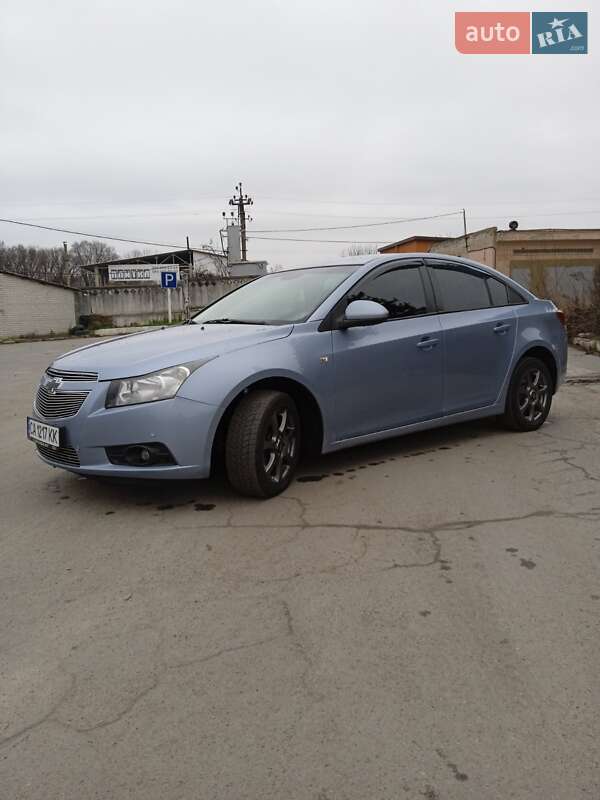 Седан Chevrolet Cruze 2010 в Богуславе