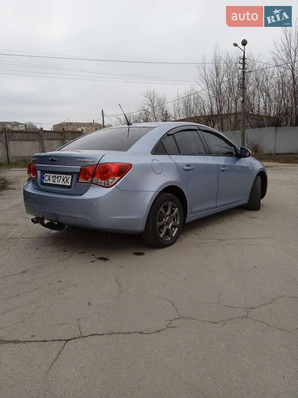 Седан Chevrolet Cruze 2010 в Богуславе