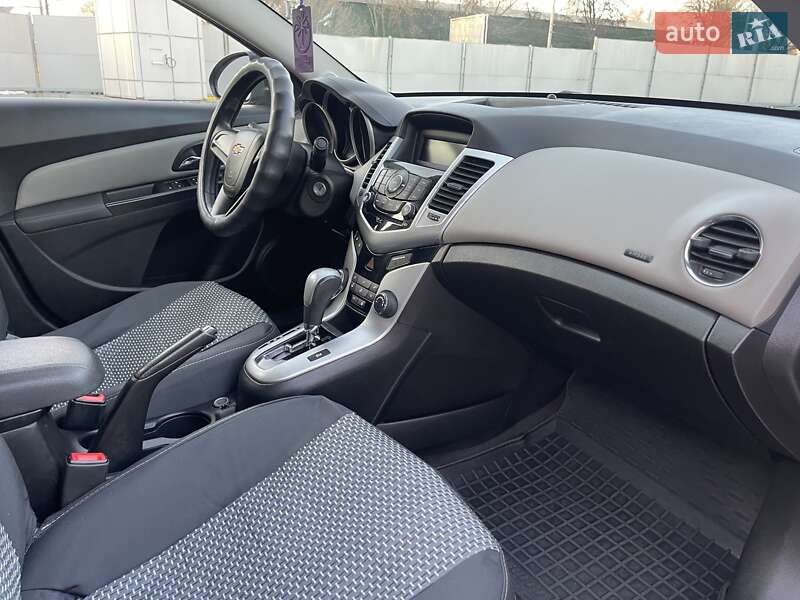 Седан Chevrolet Cruze 2014 в Киеве