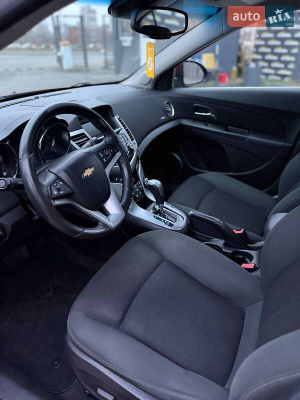 Седан Chevrolet Cruze 2011 в Киеве