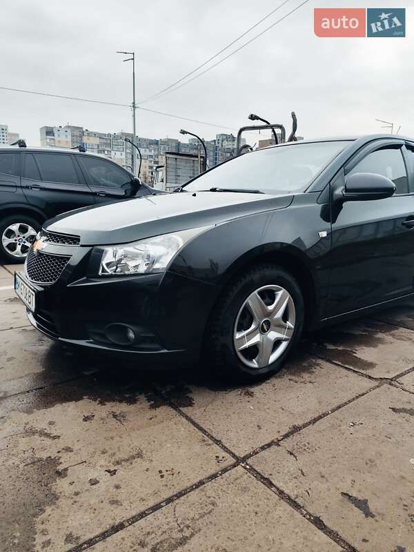 Хэтчбек Chevrolet Cruze 2012 в Киеве фото 2 Хэтчбек Chevrolet Cruze 2012 в Киеве