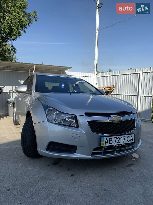 Седан Chevrolet Cruze 2014 в Львове